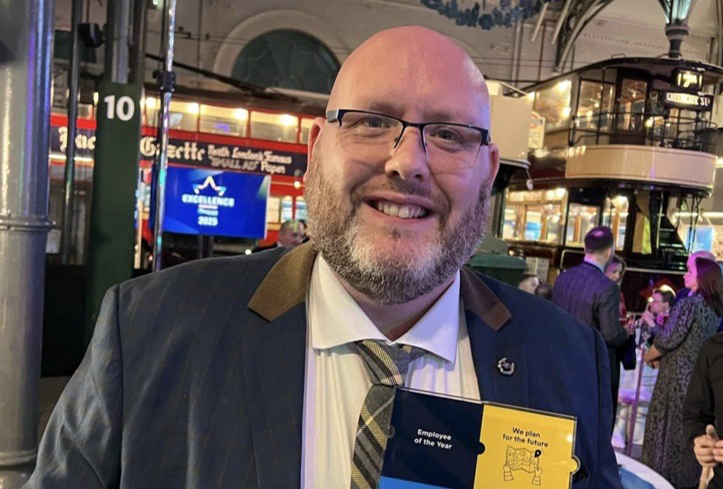 Scott Hall winning Employee of the Year at Stagecoach Excellence Awards