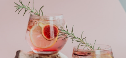 2 glasses of gin 