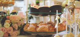 Cake display